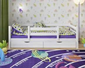 Детская кровать из массива березы Соня-5 (Белый/Лак) в Копейске - kopejsk.ok-mebel.com | фото 1