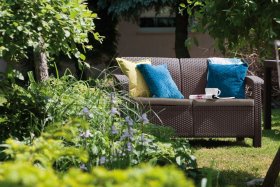 Диван пластиковый Корфу (Corfu love seat) коричневый - серо-бежевый* в Копейске - kopejsk.ok-mebel.com | фото 4