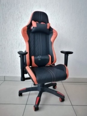 Кресло геймерское Barneo K-52 (черная экокожа оранжевые вставки) в Копейске - kopejsk.ok-mebel.com | фото